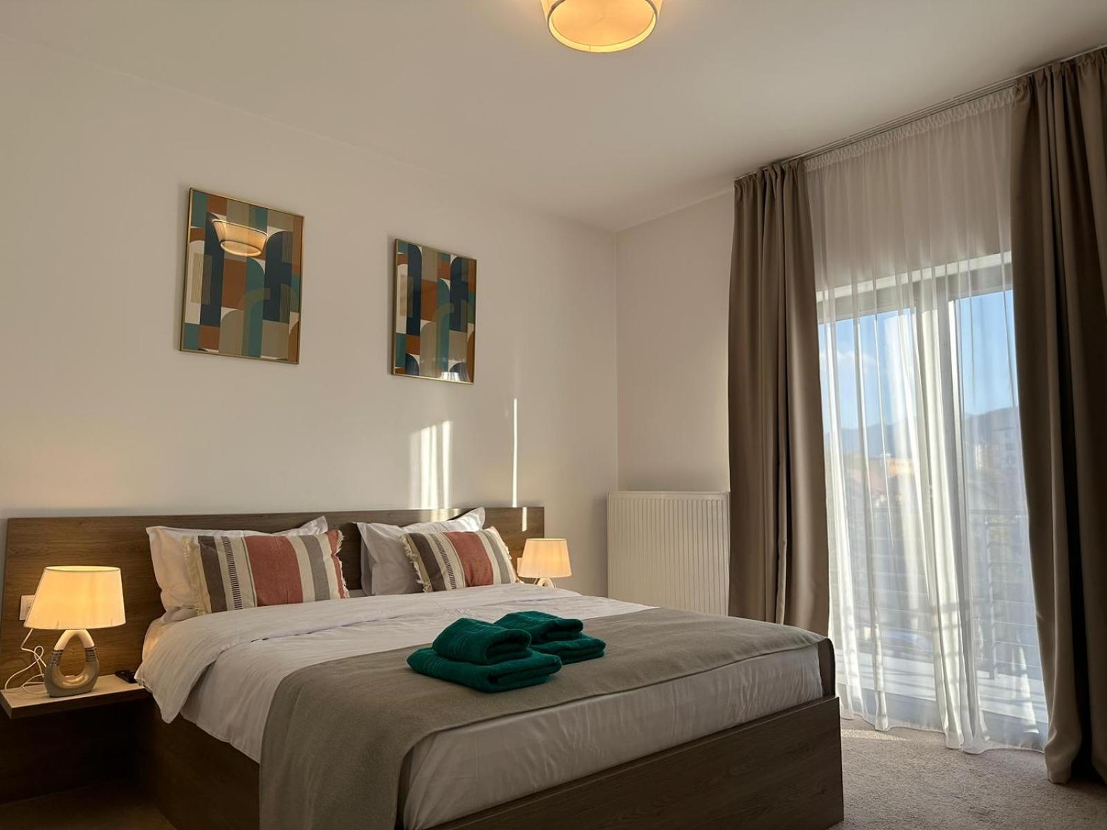 Luxury Glam Apartments & Studios Near Coresi Mall Brașov Exterior foto