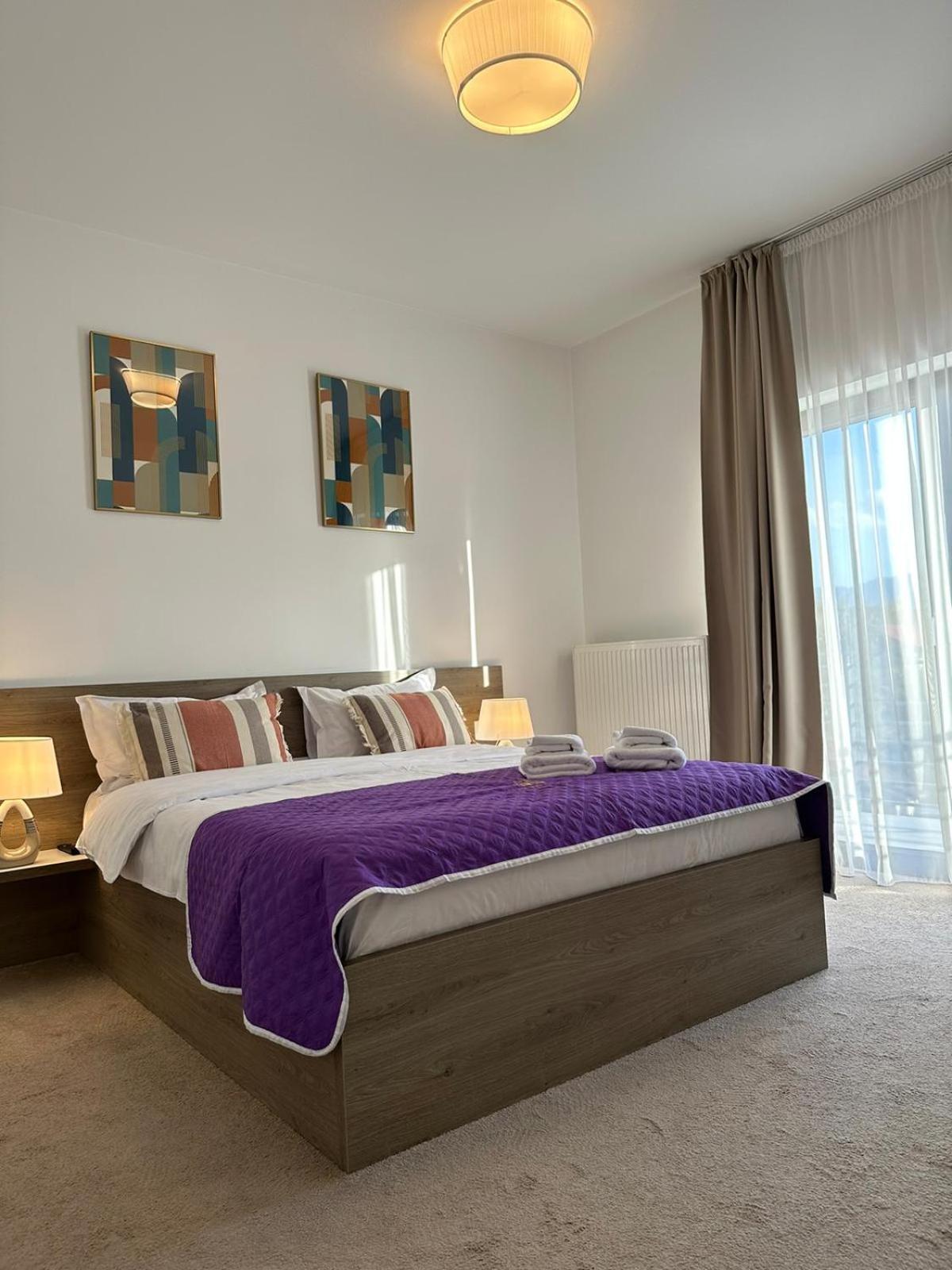 Luxury Glam Apartments & Studios Near Coresi Mall Brașov Exterior foto