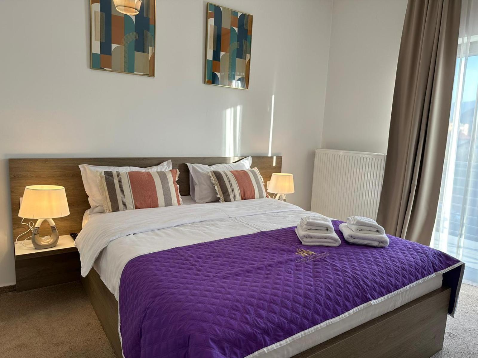 Luxury Glam Apartments & Studios Near Coresi Mall Brașov Exterior foto