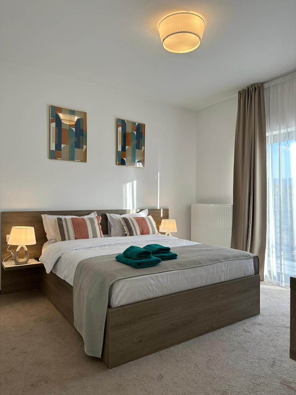 Luxury Glam Apartments & Studios Near Coresi Mall Brașov Exterior foto