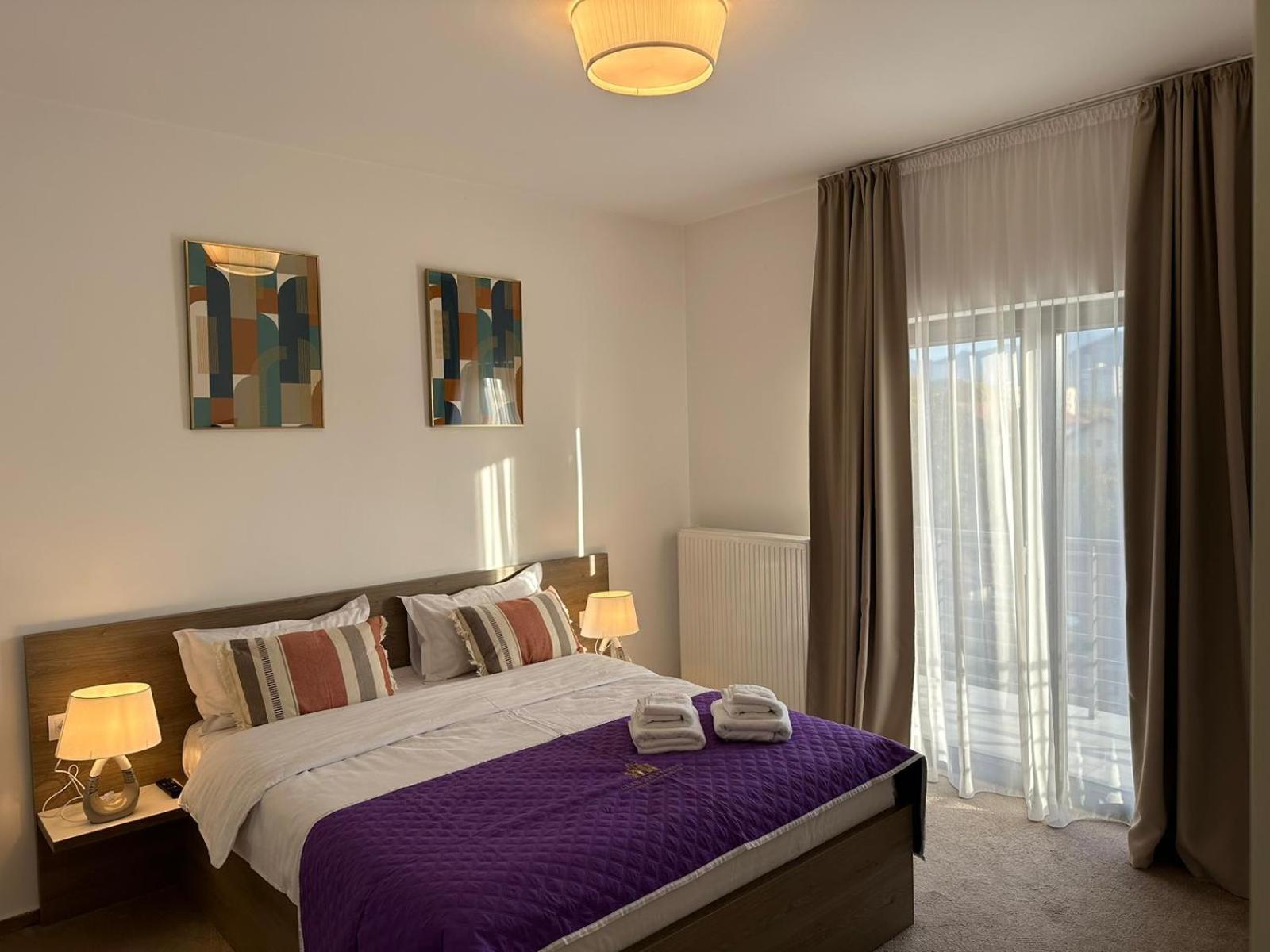 Luxury Glam Apartments & Studios Near Coresi Mall Brașov Exterior foto