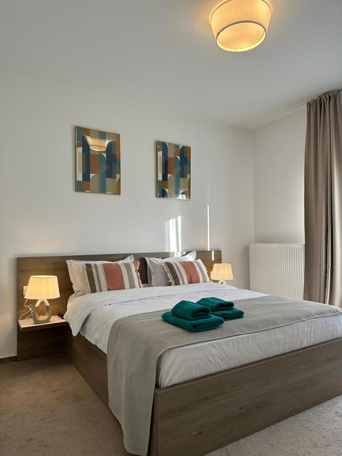 Luxury Glam Apartments & Studios Near Coresi Mall Brașov Exterior foto