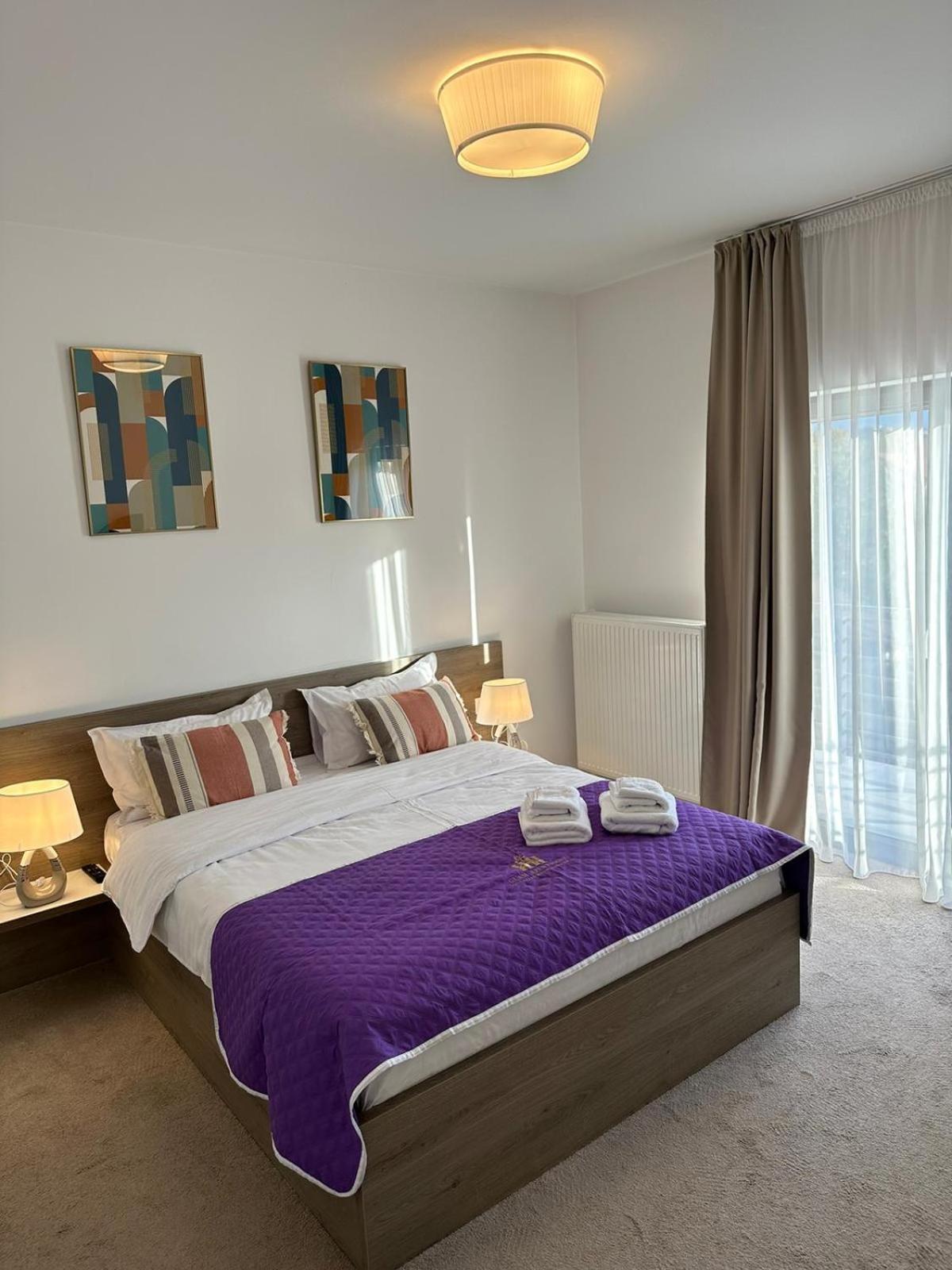 Luxury Glam Apartments & Studios Near Coresi Mall Brașov Exterior foto